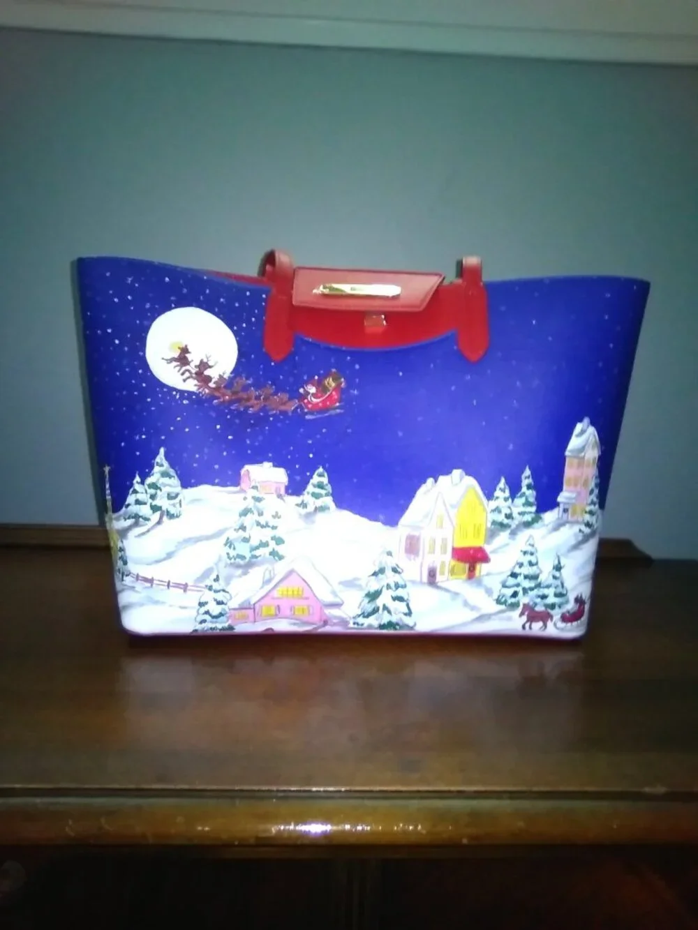 Talbots Christmas Scene Tote - Picture 1 of 10